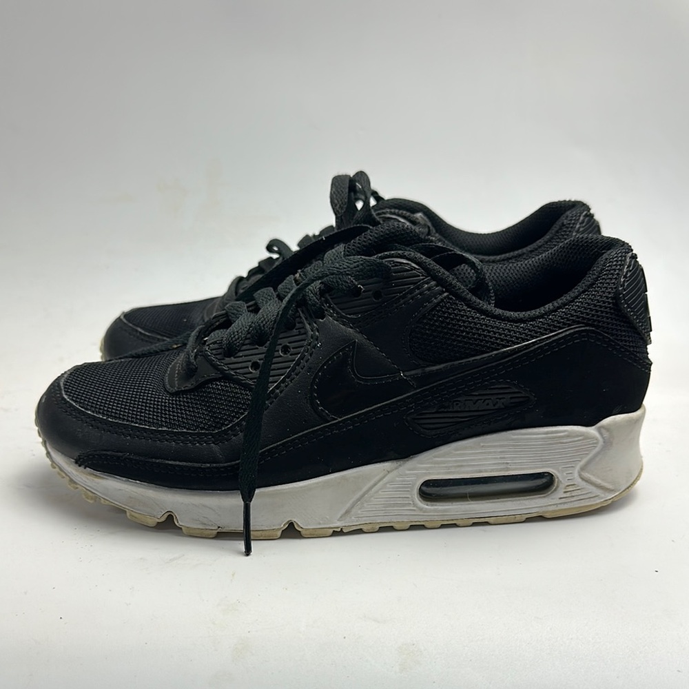 Nike Air Max 90 Twist Black and White Women's Size 7 PreOwned